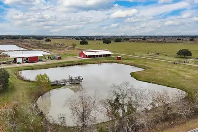 Image de Spacious 6-bedroom lodge in beautiful Damon with Ac