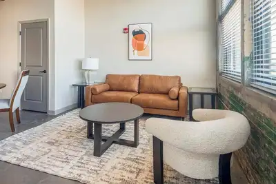 Image de Landing | Spectacular 2bd in Uptown