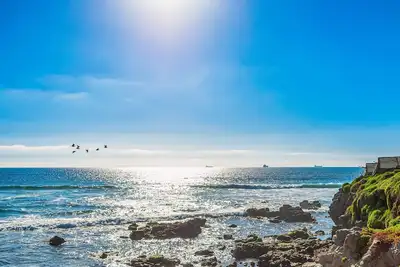 Image de Dog-friendly home with heated outdoor pool, hot tub, balcony, rooftop terrace