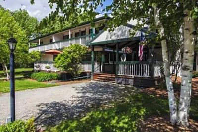 Image de Four Season Connecting Condos:  seasonal pool, ski, hike & golf