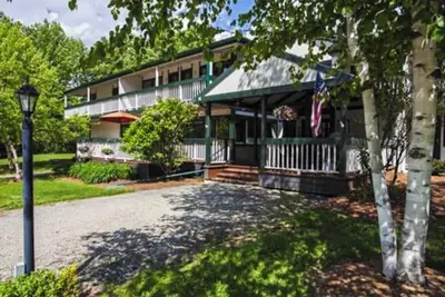 Image de Four Season Condo:  seasonal pool, ski, bike, hike & golf