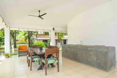Image de Relaxed studios with cooling pool, fast WiFi, and proximity to local delights
