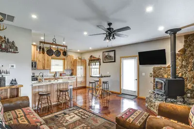 Image de Hazel Creek Cabin on Kirksville's Outskirts