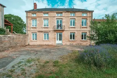 Image de Maison Nouart avec Jardin Barbecue