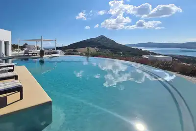 Image de Sunset villa-Infinity pool-spa- Boule