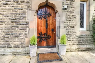 Image de Beechwood House, Hadfield