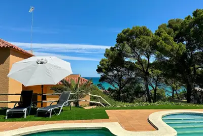 Image de Villa avec piscine à 100 mètres de la plage de Platja del Racó