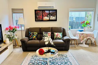 Image de Sunny 3br Home - Close to Essentials & Transport