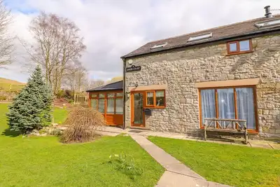 Charming Monk's Cottage Retreat