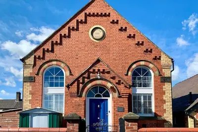 Image de Wesleyan House Gobowen, 2 dogs