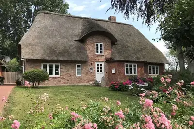 Image de WattGut - WattGut vacation home in Oevenum: sauna, wood-burning stove & garden for 6 guests