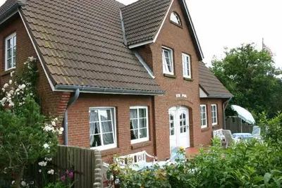 Image de Nis Puk _FW Gröde (ground floor) - Apartment Gröde on the ground floor in Utersum - Terrace & 500 m