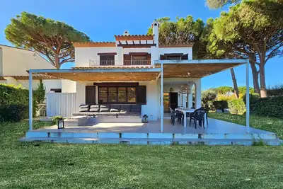 Image de Maison près du golf à 800 m de la plage de Pals