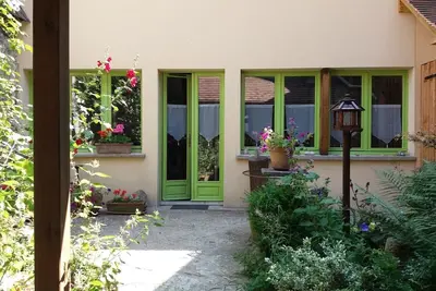 Image de Maison de vacances « La Maisonnette » avec terrasse partagée, jardin commun et Wi-Fi