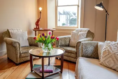 Image de Mackenzie House -  a house that sleeps 6 guests  in 3 bedrooms