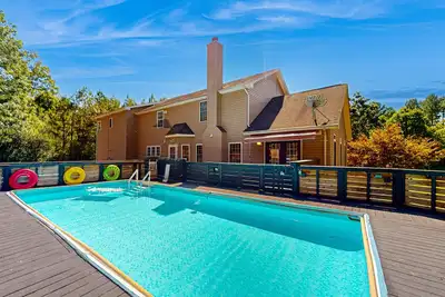 Image de Dog-Friendly spacious house w/private pool, private pool table & ping pong table