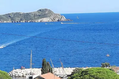 Image de Villa Presqu'île de Giens entre le village et le port du Niel, 4 Chambres