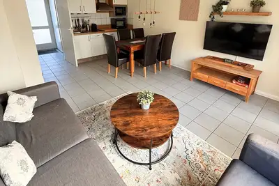 Image de Coastal Nest — Linge de lit, serviettes et Wi-Fi inclus!