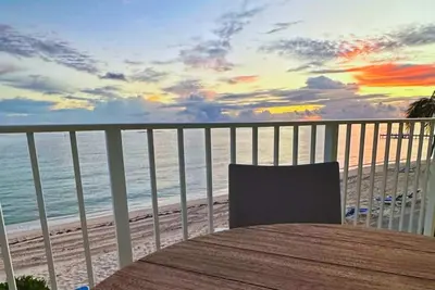 Oceanfront Paradise – 2br Oceanfront Condo | Pools, Beach & Amenities