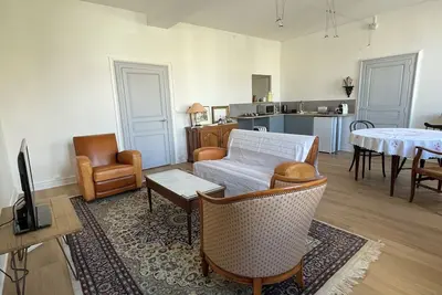 Image de Grand appartement, parking gratuit. Proche Centre