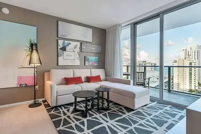 Image de Stunning Views Luxurious 2br apt in Hollywood