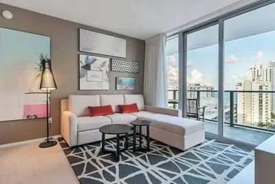Image de Stunning 2br in Hollywood with Breathtaking Views