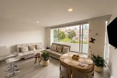 Image de Sophisticated & Spacious | Prime Location