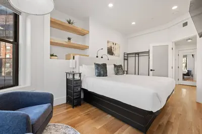 Image de Cityscape 1br Plus: King + Queen Pull-out | Suite 7