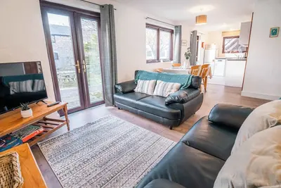 Image de 3 Cosy Cornish Holiday Cottages, Bude - Sleeps 14