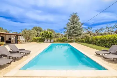 Image de Trullo degli Augelli - Mandorlo by BarbarHouse