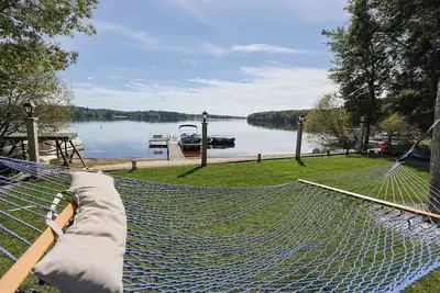 Image de Cape Cod Lakefront Estate with Beach, Hot Tub and Sauna