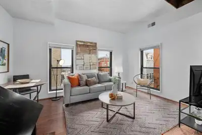 Image de Mt. Adams 1br Great Location! Steps from Monastery