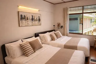 Image de Old Bangkok Charm - PhayaThai Bts 2 min - 4 Guests