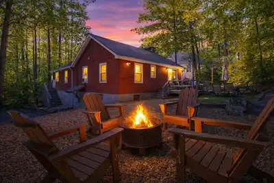Image de Lakes Region Retreat | Fire Pit | Alton Bay