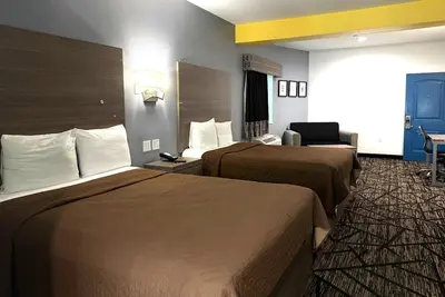 Image de Affordable Room w/ 2 Queen Beds | 8. 8 miles to Iah Airport | Free Parking
