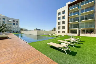 Image de Spacious luxury apartment with ocean views, pool and steps to Playa El Médano