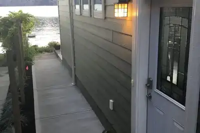 Modern waterfront home on Skaha Lake