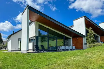 Image de Luxury ski-in ski-out villa Winterberg | sauna | corner location | views
