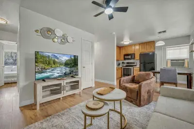 Image de Luxury 2 Beds/2 Baths/ Mins to Midtown / Va Med Center & Reno-Tahoe Int Airport