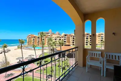 Image de Comfy & Updated 4th Floor Condo Princesa E-401