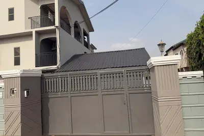 Image de Gorgeous 2-bedroom apartment with Ac in Adenta Municipality