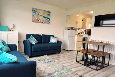 Image de Pet Friendly Chalet Nr Beach with free swimming