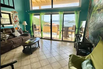 2br/2ba Loft with Harbor Views in Red Hook