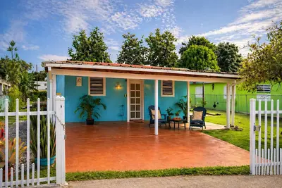 Image de Steps to Beach • Calm Caribbean Escape w/ Patio