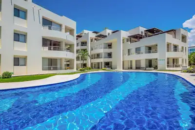 Image de Luxury Beachfront Condo | Community Pool, Ocean Views, Walk to Beach