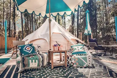 Image de Pasture Bedtime Yurt