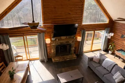 Image de Lake Hartwell Cabin, Sleeps 12+, Near Clemson