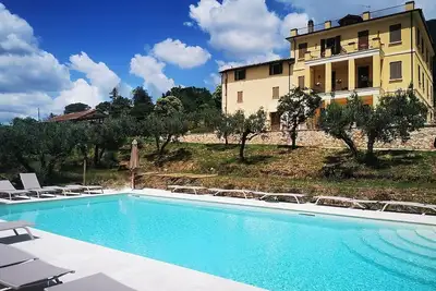 Image de Villa Ovidia Grande: A three-story age-old farm house surrounded by the greenery, with Free Wi-Fi.