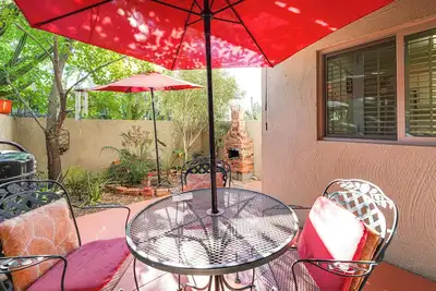 Image de Pool Access & Private Patio! Prime Arcadia Condo
