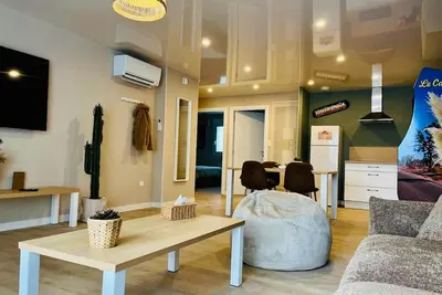 Image de Beverly Hills - Suite familiale avec piscine